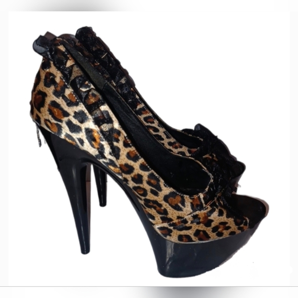 Peep-toe Leopard Print Heels by Penthouse sz 7 - Picture 2 of 4